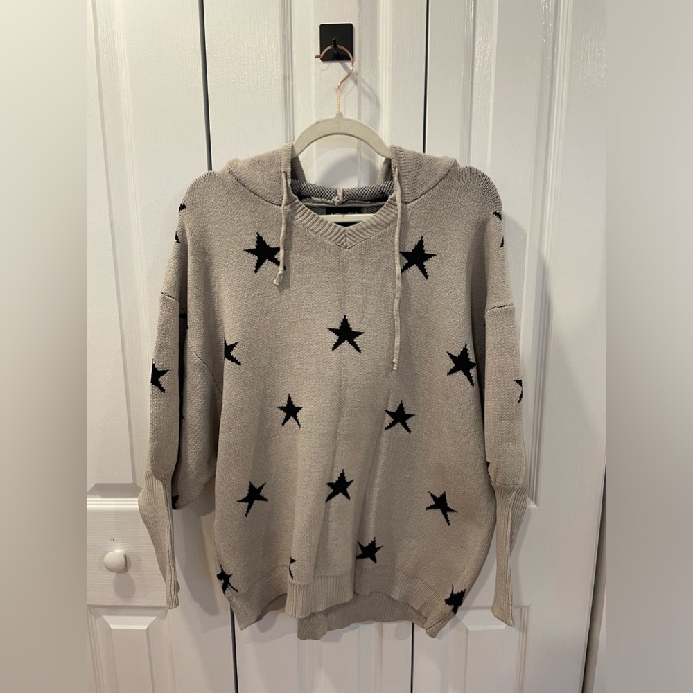 grey sweater hoodie with black stars